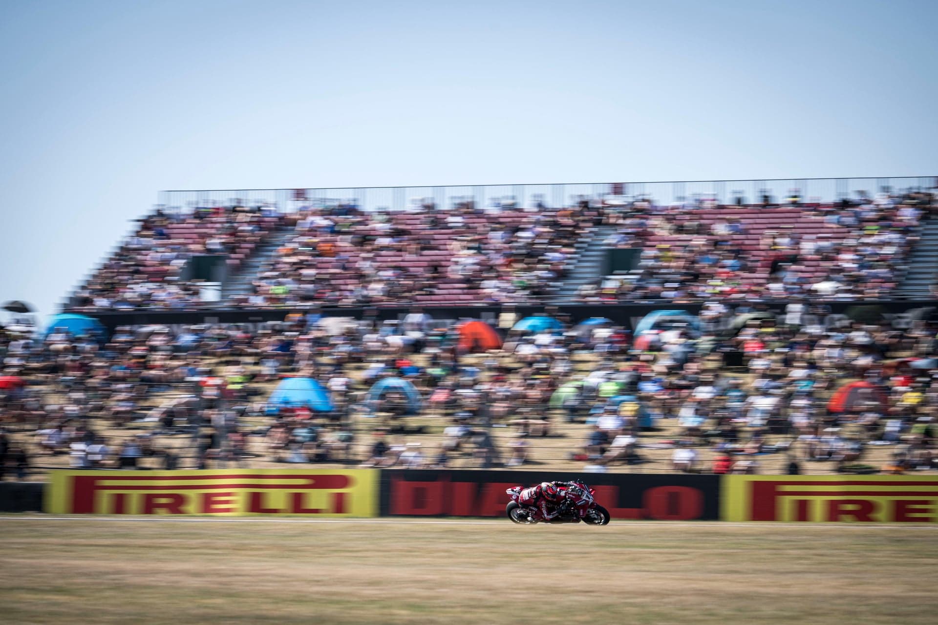 Nicolò Bulega a Donington Park 2026 — foto 2